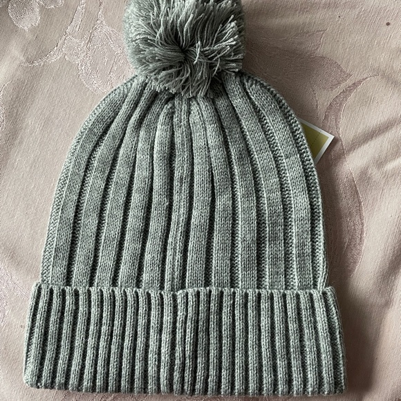 Michael Kors Knit Beanie NWT - Picture 2 of 4